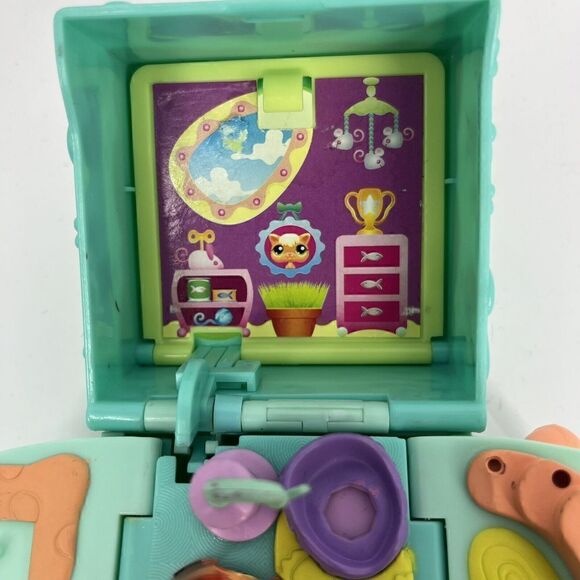 Hasbro 2006 Littlest Pet Shop Teeniest Tiniest Pop Up Mini Play Set LPS Blue Toy - Picture 7 of 10